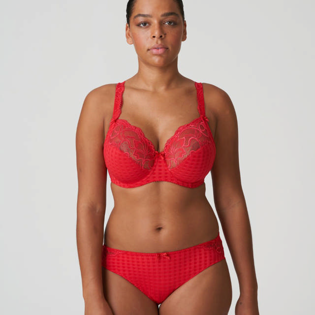 Madison Trosa Rio Scarlet