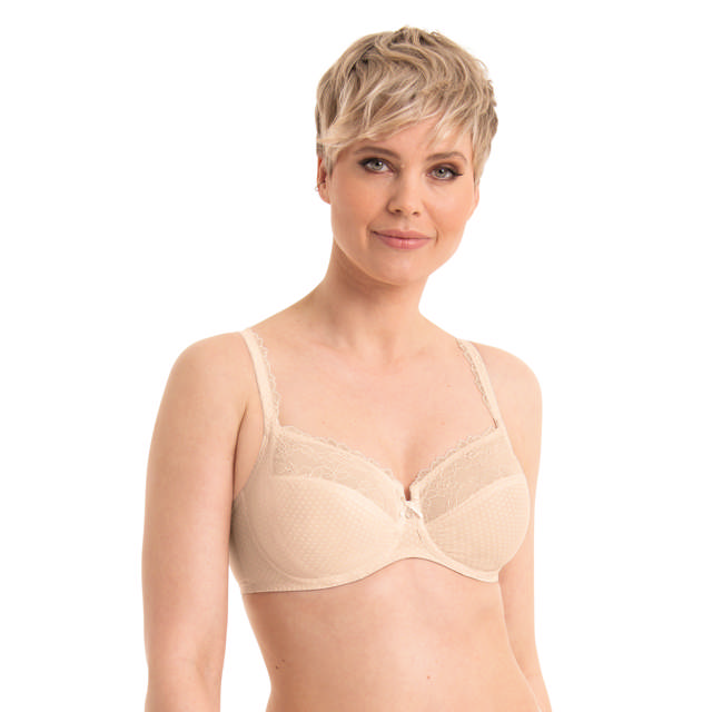 Eloise Bh Helkupa B-E Kupa Rose