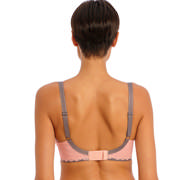 DETAIL62674