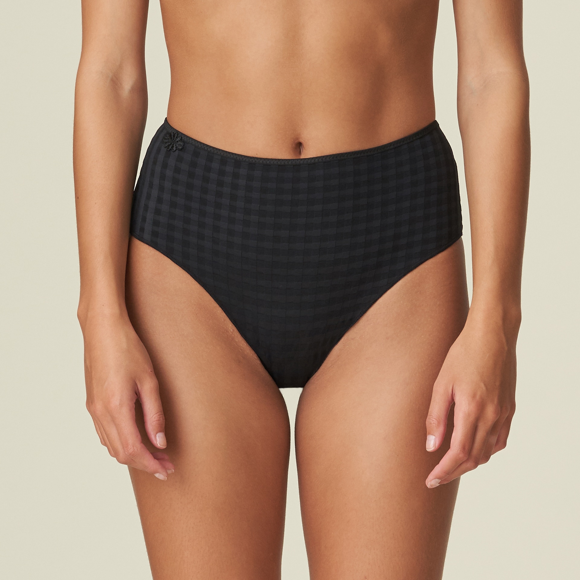 Avero Full Brief Trosa Black