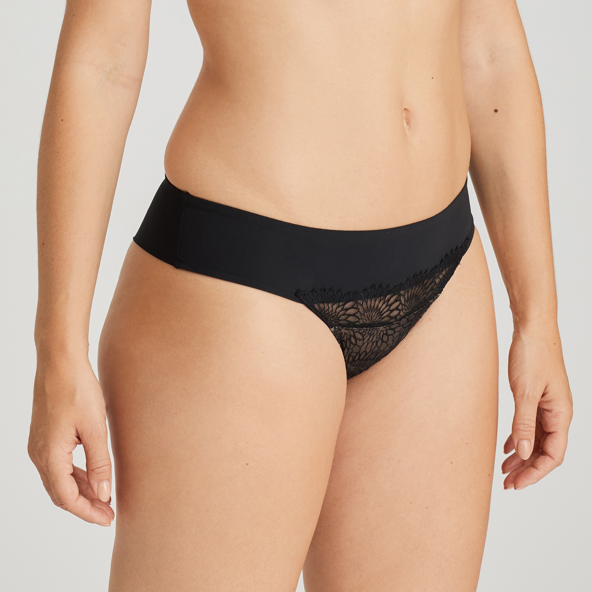 Sophora String Black