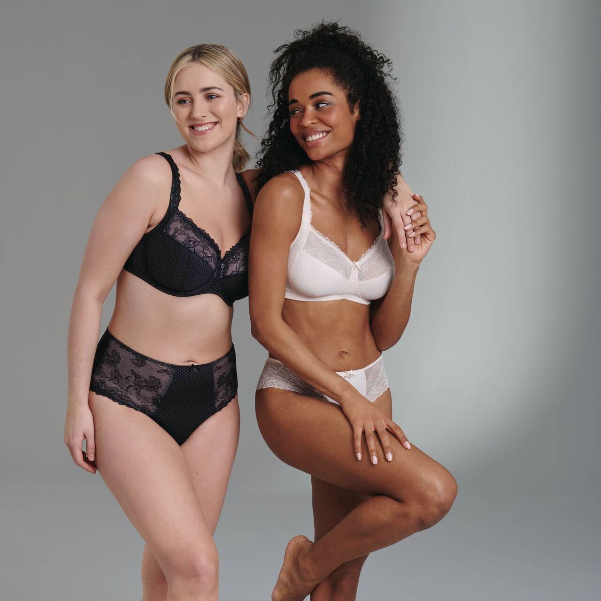 Eloise Maxitrosa Black