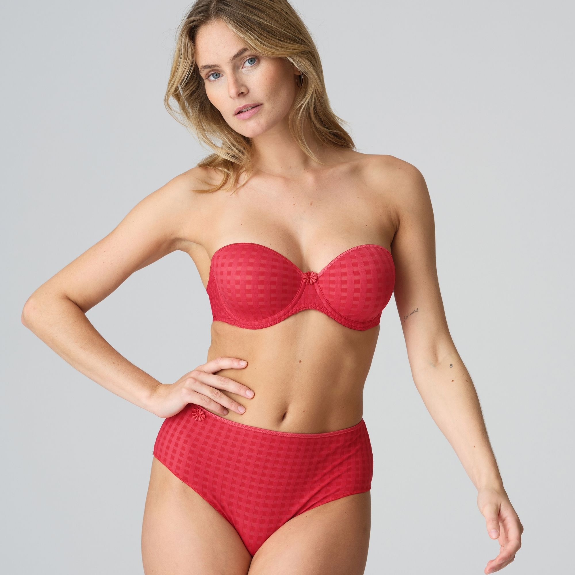 Avero Axelbandslös Bh Scarlet